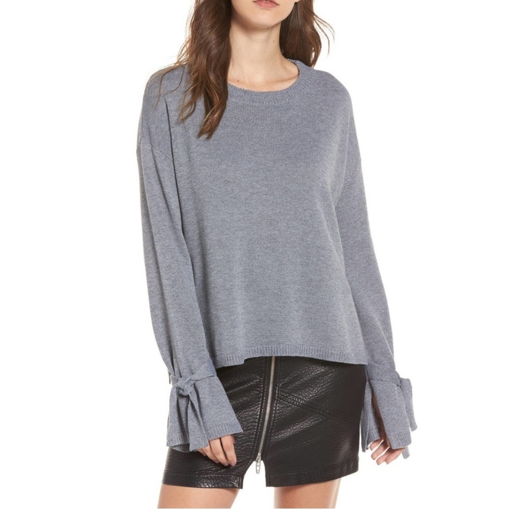 ASTR the Label Tie Bell Sleeve Sweater Size Large